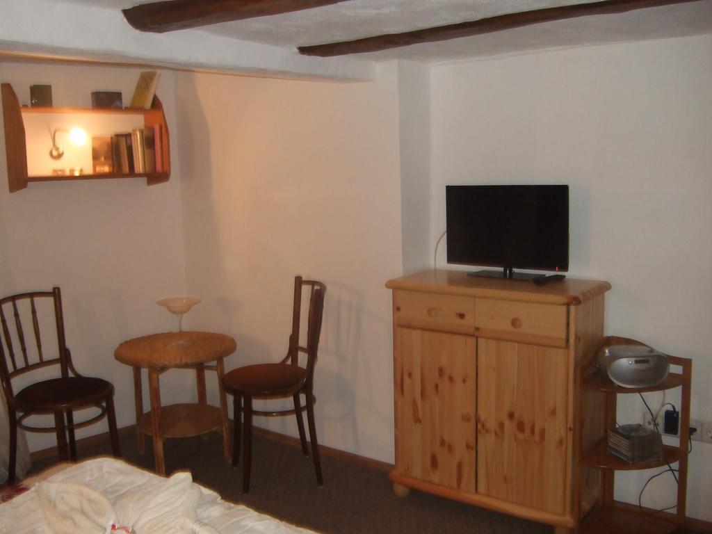 Villa Kleines Winzerhäuschen Bremm Zimmer foto