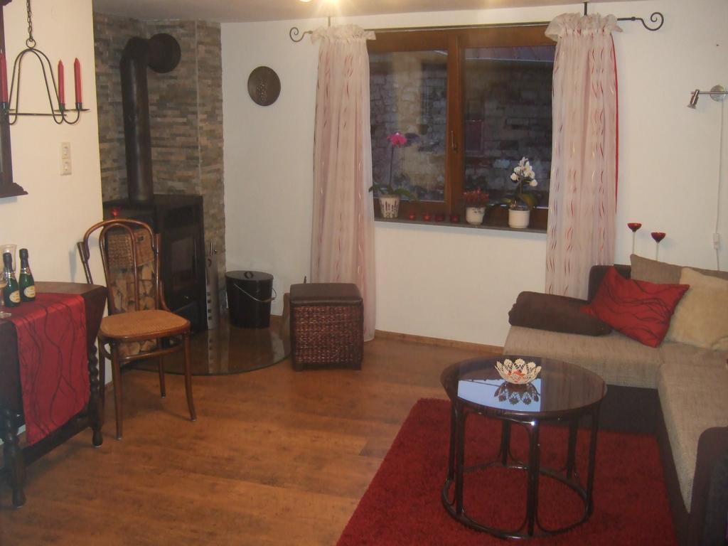 Villa Kleines Winzerhäuschen Bremm Zimmer foto