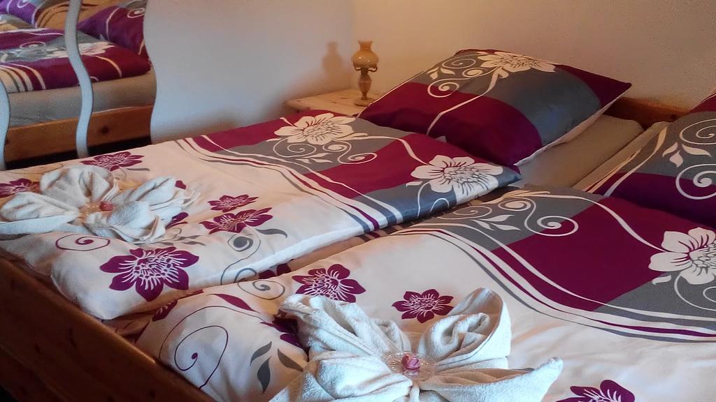 Villa Kleines Winzerhäuschen Bremm Zimmer foto